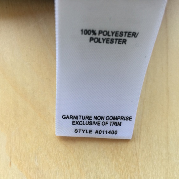 JACOB｜ Sleeveless top - Picture 3 of 4